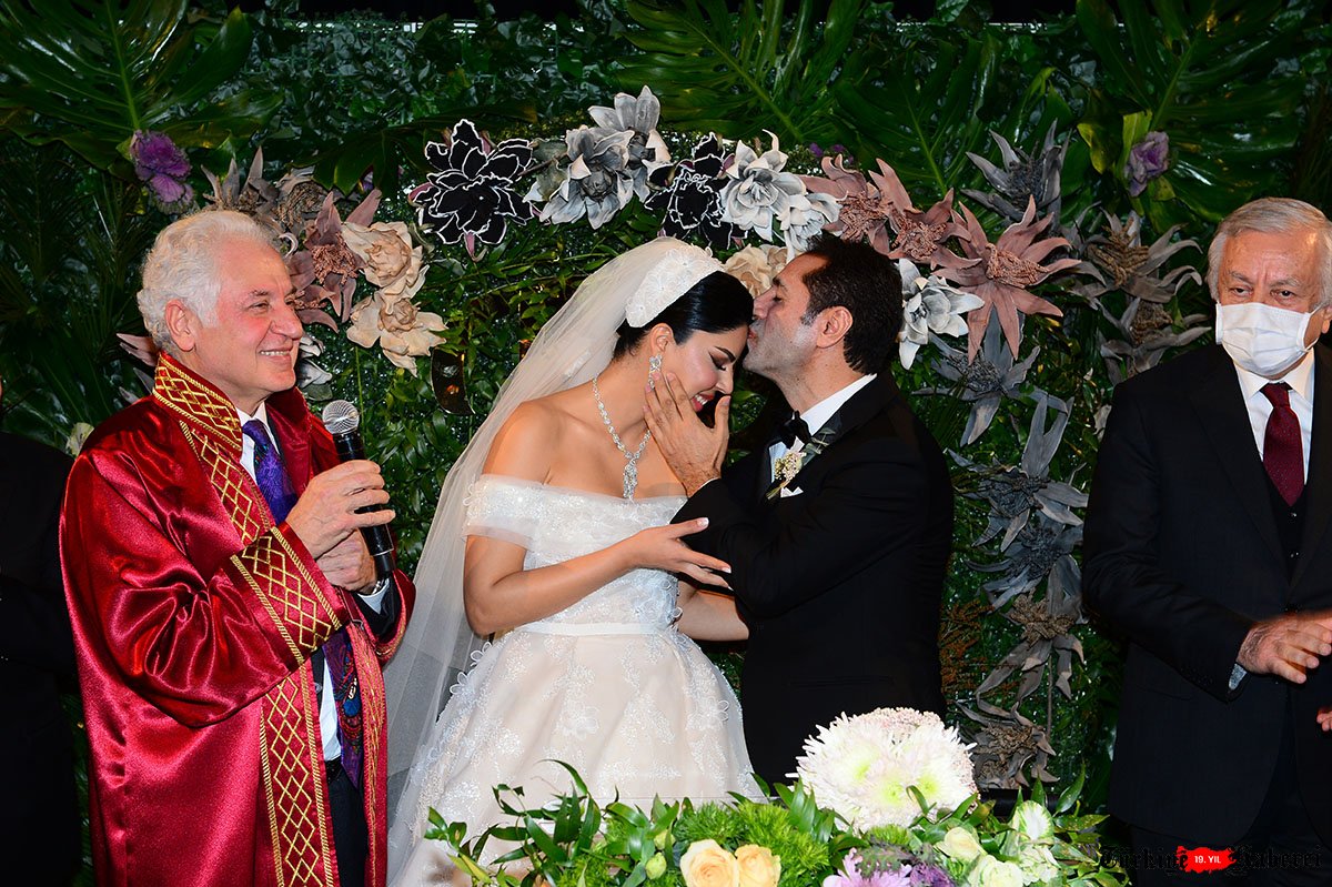 Bayram Yıldız ve Tuğçe Kara Yılın düğünü ile evlendi