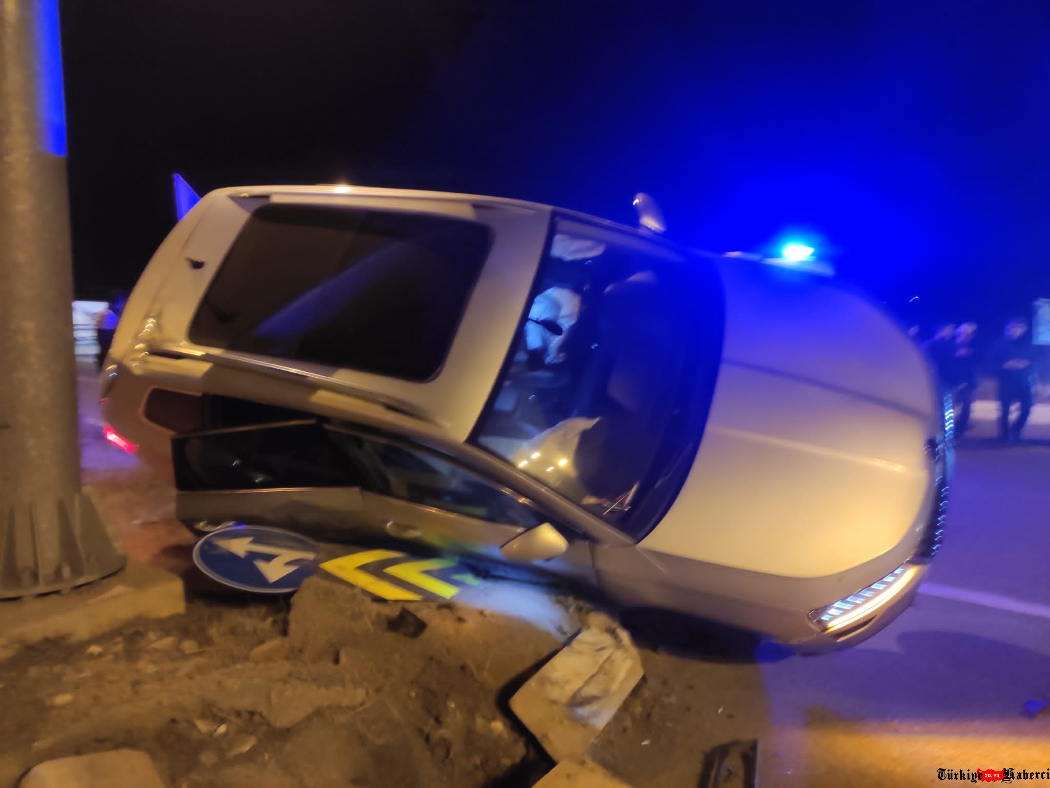 Bingöl'de 2 otomobil çarpıştı: 4 yaralı