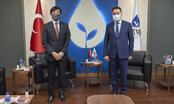 Japonya Büyükelçisi Miyajima, Babacan’ı ziyaret etti