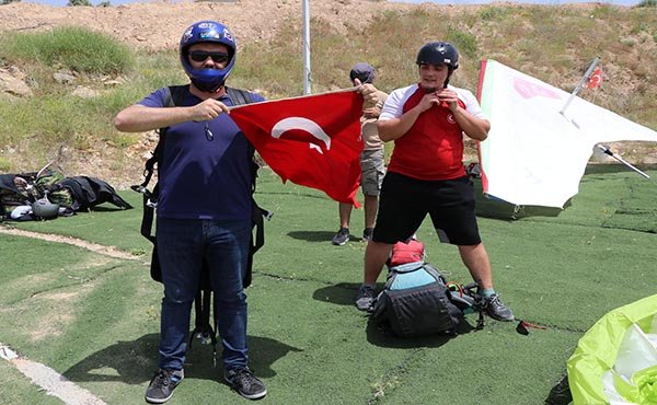 19 Mayıs coşkusu, Pamukkale semalarına taşındı