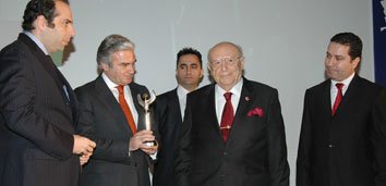 2. Finans Zirvesi'nde iş adamları bir araya gelecek.