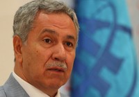 'İzdivaç'a Katılan Kadınlara Üzülüyorum'