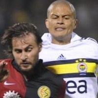 Alex Arsenal maçında yok