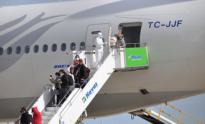 ABD'den getirilen 354 Türk vatandaşı karantinaya alındı