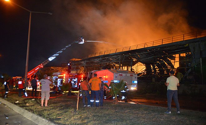 Adana'da nişasta fabrikasında yangın 