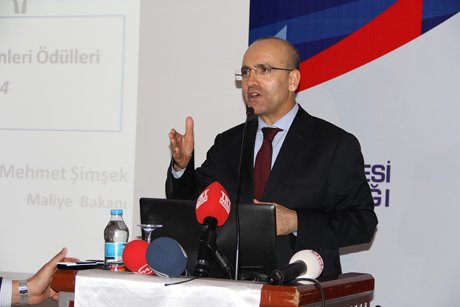 Adana'da 'Vergi Rekortmenleri Ödül Töreni'