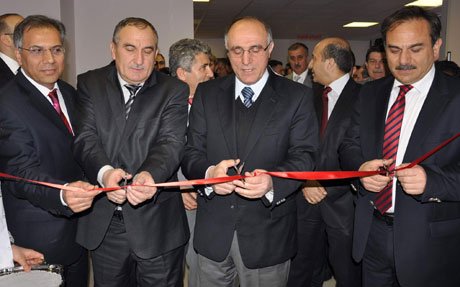 AİBÜ yeni üniteler törenle hizmete açıldı. 