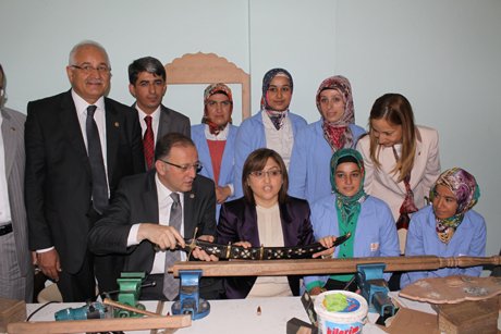 Aile ve Sosyal Politikalar Bakanı Fatma Şahin