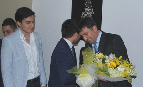 AK Gençlik'ten Eskici'ye nezaket ziyareti