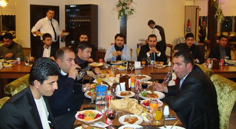 AK Parti İl Gençlik Kolları yemekte buluştu