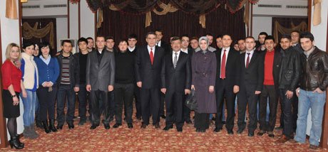 AK Parti Kadın Kolları Başkanı Emine Atıcı