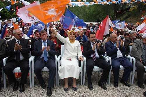 Ak Parti milletvekili adaylarının seçim çalışmaları sürüyor 