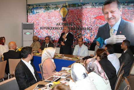 AK Parti'nin hizmet yürüyüşü devam ediyor
