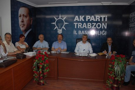 AK Parti Trabzon İl Başkanlığı toplandı