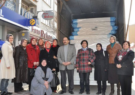 Kadın Kollarınından “Van'a yardım 