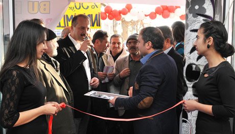 Akgül Mamaklı Esnafı Yalnız Bırakmıyor