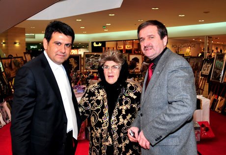Aktif Kadın Girişimciler'in el sanatları sergisi açıldı