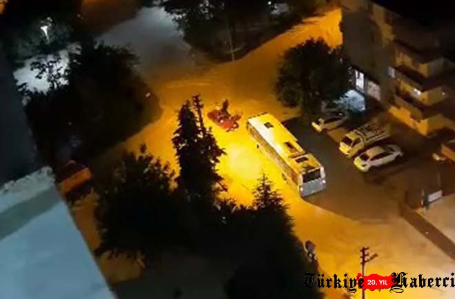 Ankara'da sağanak; ev, iş yerlerini su bastı