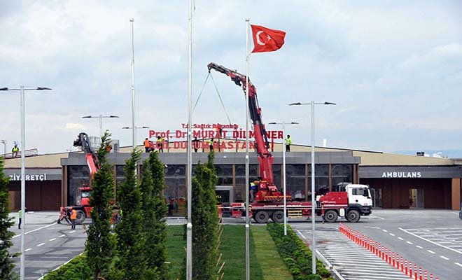 Atatürk Havalimanı hastanesinde tabela asıldı  