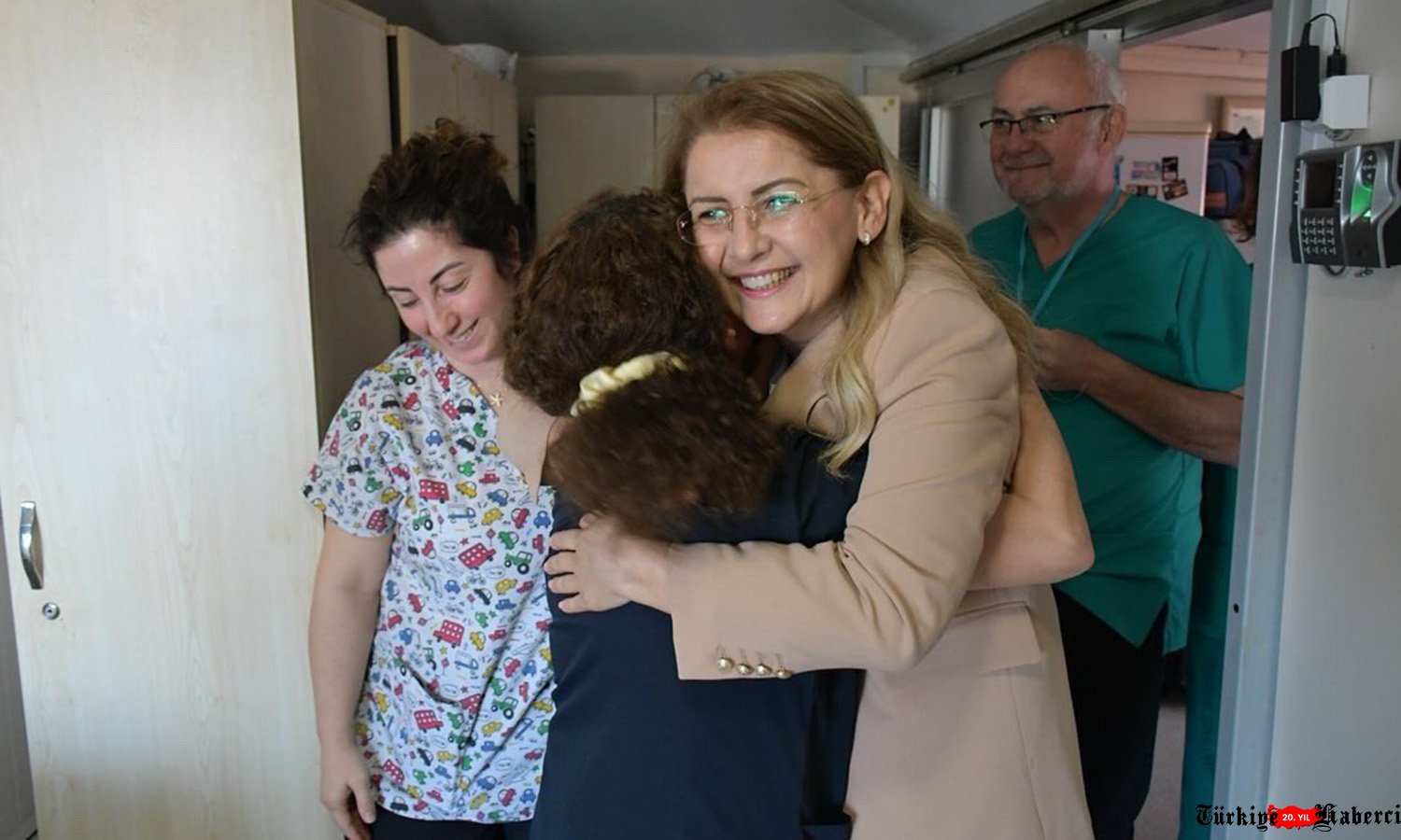 Ayşegül Ovalıoğlu: Sağlık Çalışanlarıyla Bayramlaştı!