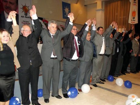Ayvalık Ak Parti'den Çakırca 294 oy aldı