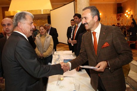 Aziz Yeniay, Gültepe sakinleri ile bir araya geldi. 