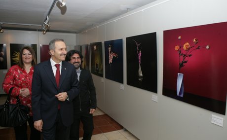Bahar Çiçekleri sanatseverlerle buluştu.