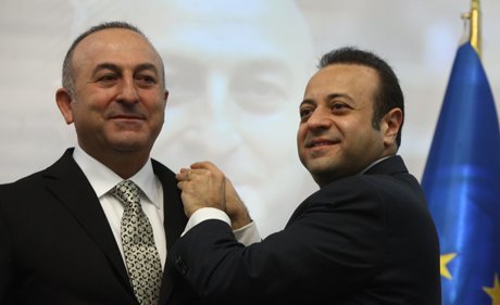 Bağış,görevini Çavuşoğlu'na devretti