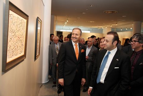 Bakan Egemen Bağış sergi açtı 