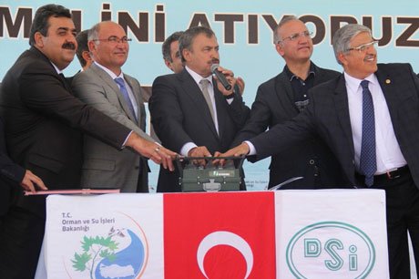  Bakan Eroğlu, Bitlis’te 