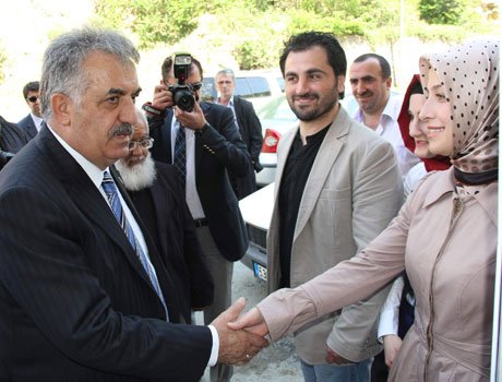 Bakan Hayati Yazıcı Rize’de