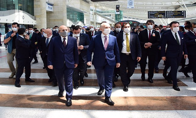 Bakan Karaismailoğlu bayramdaki yolcu rakamlarını açıkladı!