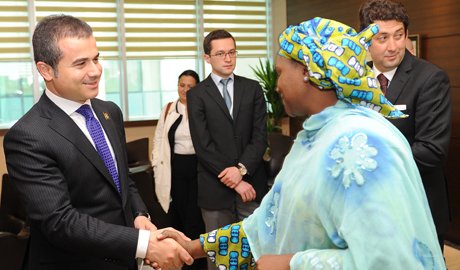  Bakan Kılıç, Afrikalı gençlerle bir araya geldi