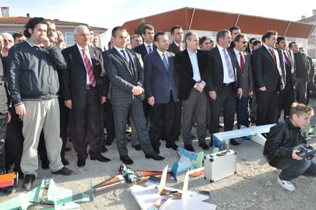Bakan Kılıç’a model uçak gösteri