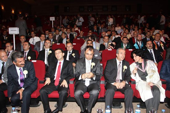 Bakan Mehdi Eker, Dicle Üniversitesi’nde