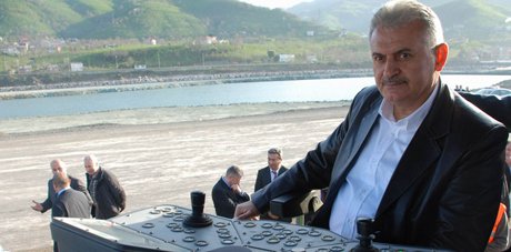 Bakan Yıldırım'dan silahlı saldırı açıklaması