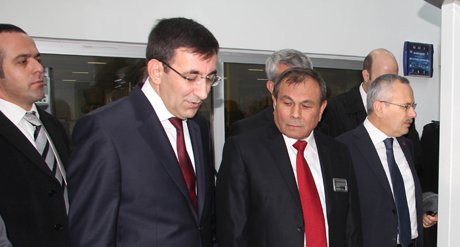 Bakan Yılmaz 1. OSB’yi gezdi.