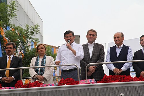 Başbakan Davutoğlu, Kılıçdaroğlu bir zavallıdır