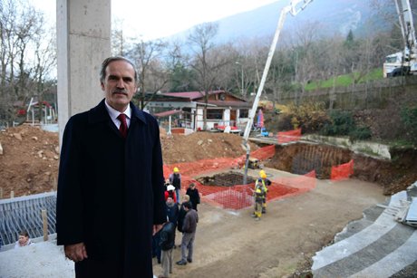 Başkan Altepe,yeni teleferiğin inşaatını gezdi