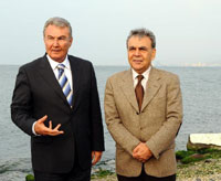 İzmir azizdir aziz kalacak