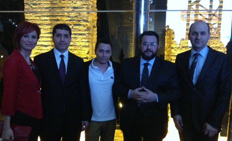 BB - Superbrand​s Türkiye'de​n Faruk Güllüoğlu'​na Ödül!