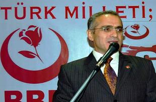 'Meydanlarda ip atanlar şimdi gülücük atıyor'
