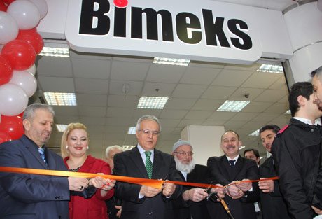 Bimeks, hızla büyümeye devam ediyor. 