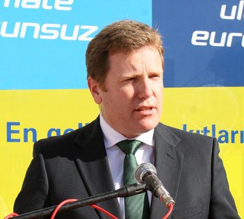 BP, Uşak'ta aynı gün iki istasyon birden açtı.