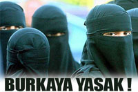 Taliban Militanlarına Burka Giydirip Teşhir Ettiler!