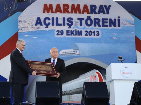 Cemil Çiçek 'Dünün Sıkıntılarını Unutanlar Bugünün Kıymetini Bilemez'