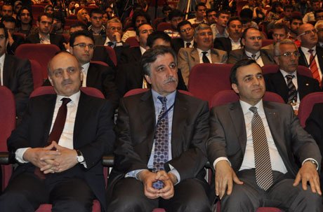 Çevre ve Şehircilik Bakanı Erdoğan Bayraktar