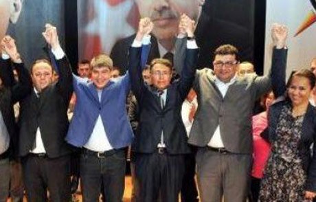 CHP'den 600 kişi AK Parti saflarına katıldı. 