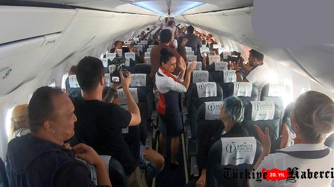 Corendon Airlines Altın Portakal Misafirlerini Sürprizlerle Ağırladı