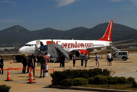 Corendon Gazipaşa havalimanına indi